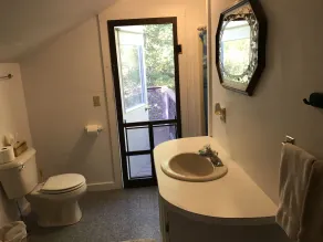 RYAN'S ACADIA CARRIAGE HOUSE - 2 1/2 mi. from town, 1 mi. to Eagle Lake! - Image 3