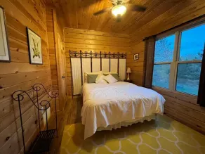 * 5 bedroom * All season Waterfront Minden Cottage Sleeps 10 Rental property  - Image 5