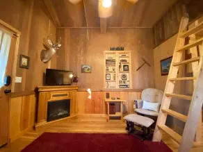 Almost Heaven Hideaway secluded 18+ acre creek, firepit, hiking, near ATV trails - Image 2