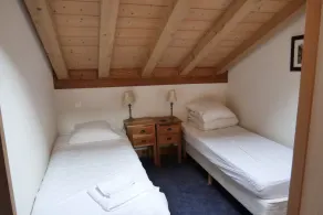 Ski2door 3 DBL (1twin), 2 badeværelser, 2 sovesofa slips 8-10 Shops Pub, Rest <10M - Image 2