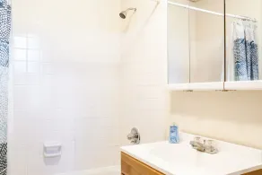 Studio getaway right by Yale - EXPERTLY SANITIZED - Image 4
