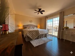 Spacious waterfront home with hot tub and heated pool - Image 3