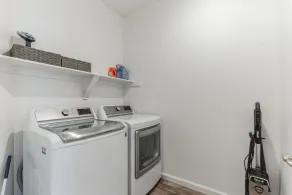 Luxury Brand New Townhouse, family and pet friendly - Image 3