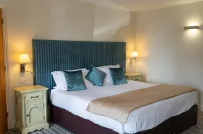 Luxury ground floor cottage with M2 disabled access and 2 dogs welcome - Image 3