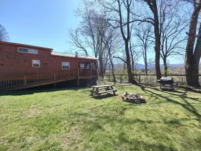 Luxury Cabin on the River Surrounded by Stunning Mountain Views! - Image 5