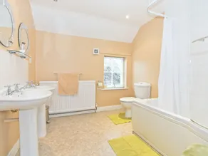 Greenlands Farmhouse - Image 3