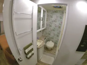 Cozy Cottage on Wheels Near Downtown Nashville - Image 3