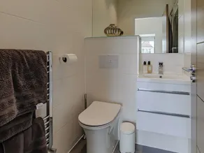 3 bedroom accommodation in Whitstable - Image 3