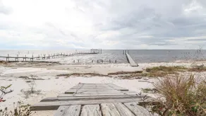 1 ACRE PRIVATE BEACH & PIER, FAMILY & PET FRIENDLY HOME - Image 4