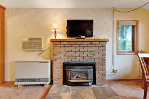 Chanticleer Inn Villa 4 - Image 2