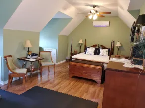 Room on river with sunset views and private beach! - Image 4