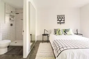 Wappinger Cottage - Scandinavian retreat on a creek - Image 2