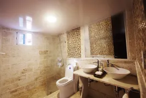 Luxury three floor Villa in Caribe Village with a private  beach area. - Image 5