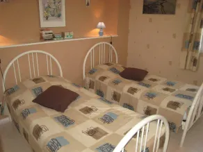 Comfortable semi-detached house between sea and countryside - Image 3