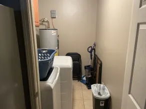 Relax in a 3 bedroom 2 bath comfortable house - Image 2