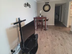 Lovely and Spacious one bedroom rental - Image 3