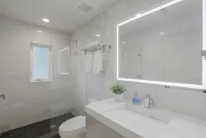 Modern Oasis: Private Beach Access. Minutes from Downtown & Optional Golf Cart - Image 2