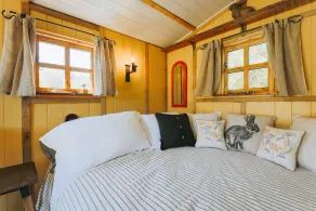 Eco Friendly Woodman's Hut - Image 4