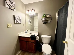Cheerful 3bd/3ba home with Patio & Fireplace! - Image 5
