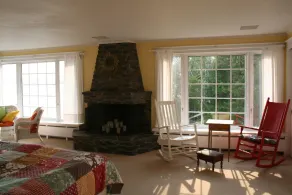 Heavenly Waterfront Retreat - Lake Memphremagog near Jay Peak and Burke Mountain - Image 4