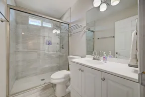 Luxury home with Pool and gym and RV parking - Image 5