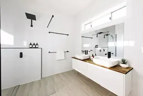A spacious entertainer in town - Image 5