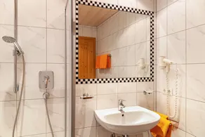 Holiday Apartment \"Alpenflora 2\" with Mountain View, Balcony & Wi-Fi - Image 4