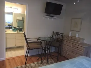 Sehr ruhiges und friedliches Zimmer mit eigenem Eingang und eigenem Bad - Image 5