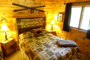 Stunning Door County Cabin In The Woods, Wi-Fi, Firepit, Fireplace, Game Room - Image 5