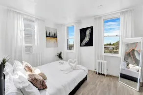 Luxury NY Home 3BR with Easy Parking  - Image 4