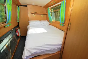 Narrowboat - Sleeps 10 - Raki Raki - 69ft - Image 5