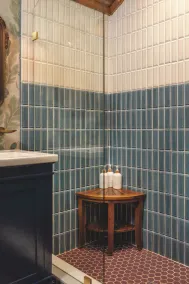 1800s Charm with Modern Perks - Image 3