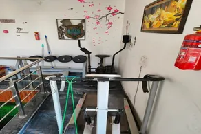 Urban homestay 8bhk individual rooms-swimming pool, projector,table tennis - Image 2