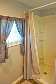 Pet Friendly and Close to Local Favorites - Image 4