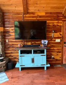 SECLUDED WHITE RIVERFRONT CABIN -SLEEPS 2-10, GREAT FAMILY & FISHERMEN GETAWAY - Image 3
