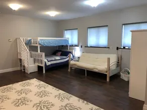 Large Lakefront Vineyard Home with Hot Tub - Image 3