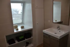 Agréable appartement avec terrasse plein centre - Image 3