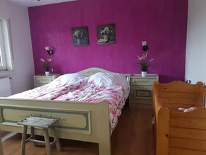 Sleep in a cozy farmhouse guest house - Image 5