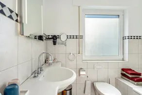 Upstairs Apartment with Private Balcony and Internet - Image 4