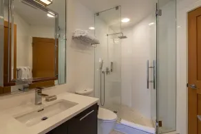 Amazing Village Condo with unparalleled Mountain Views overlooking the Olympic Plaza - Image 4