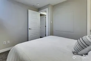 Blatchford - 2 Queen Beds - W/D to NAIT - Image 5