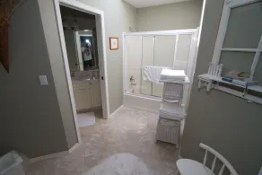 Wapato Point Waterfront 5BD Retreat - Image 5