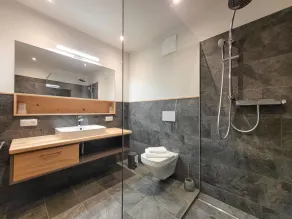 80 m² Moderne Ferienwohnung mit Balkon, Gratis Badesee, 100 m bis zum Skigebiet - Image 4