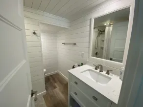 Charming Up North River Cottage - Image 3