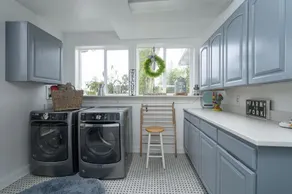 Beautiful Wine Country Escape - Image 3