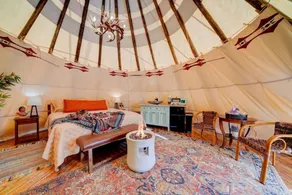 Chief's Lodge · Luxury Glamping Teepee w/King Bed on private Mtn! - Image 5