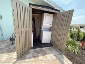 Prime Location! 5min to the Beach/Cruises - Image 5