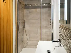 4 bedroom accommodation in Near Hexham - Image 2
