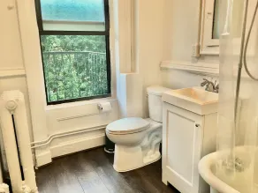 Delightful Apt Close to Path. Free Parking. 30 min to NYC/World Cup - Image 4