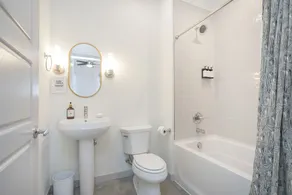 3BR East Nashville Townhome - 2 Decks - 5 Min to Titans Stadium - Image 5